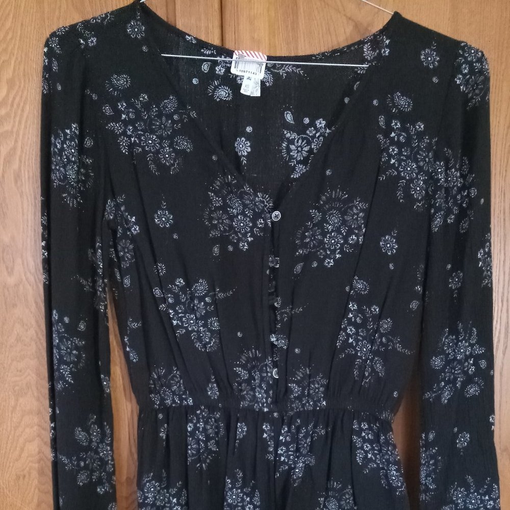 Mudd - Black/Floral Women's - Long Sleeve Shirt - Size X-Small